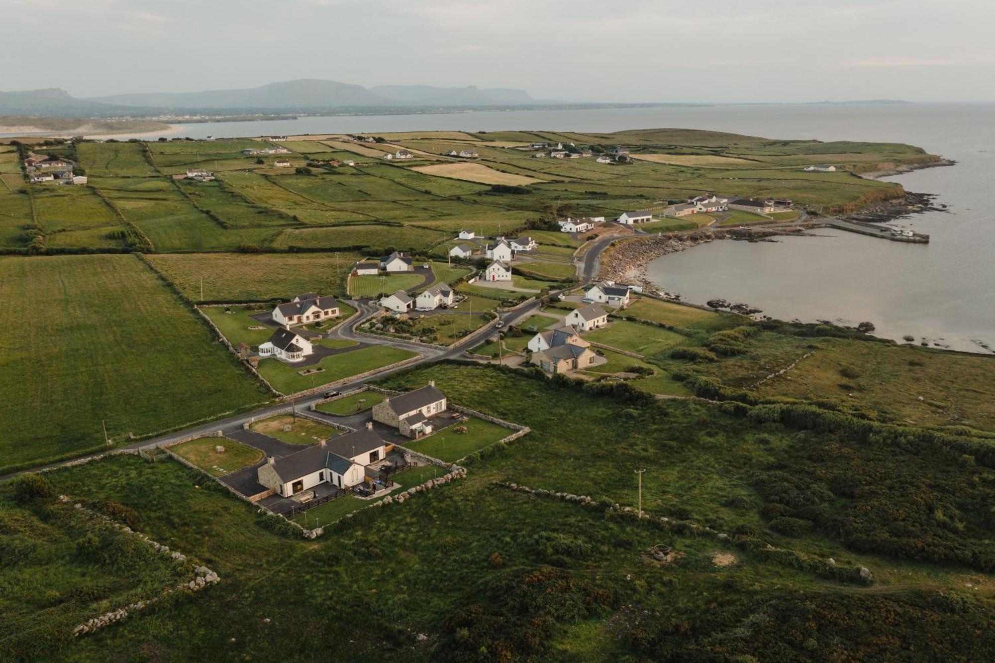 Creevy Cottages Росноулах Экстерьер фото